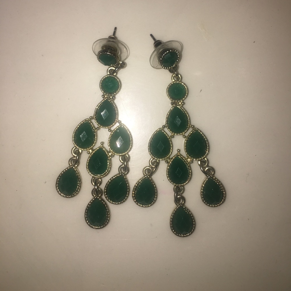 Emerald-colored and gold chandelier earrings costume jewelry forever 21